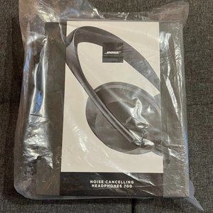Bose noise cancelling 700 headphones triple black